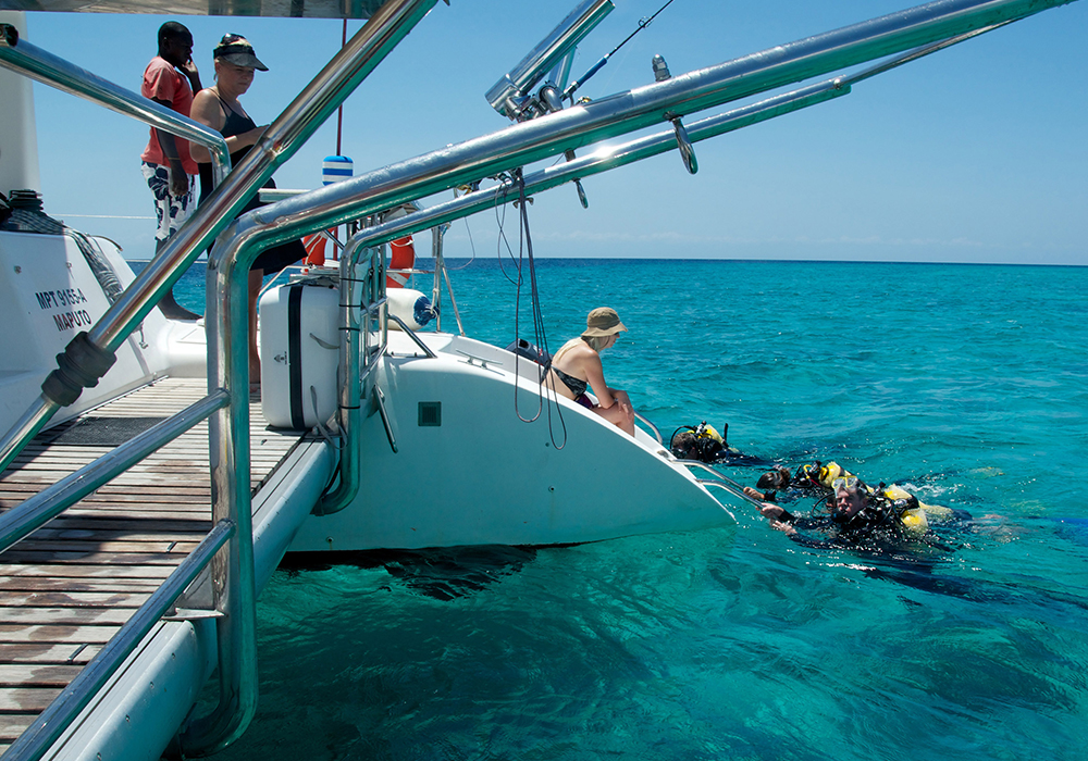 CATAMARAN TRIP IN ZANZIBAR