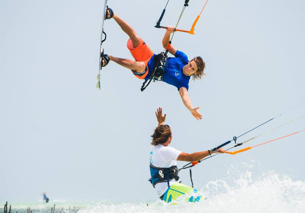 KITESURFING IN ZANZIBAR