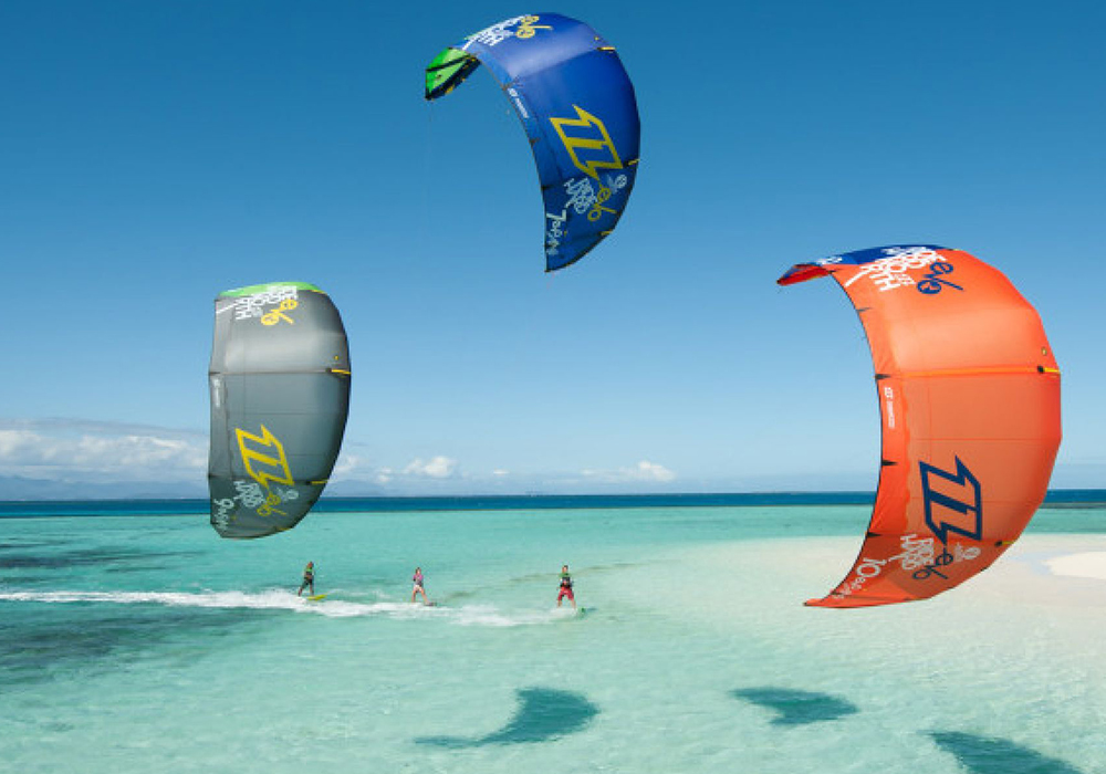 KITESURFING IN ZANZIBAR